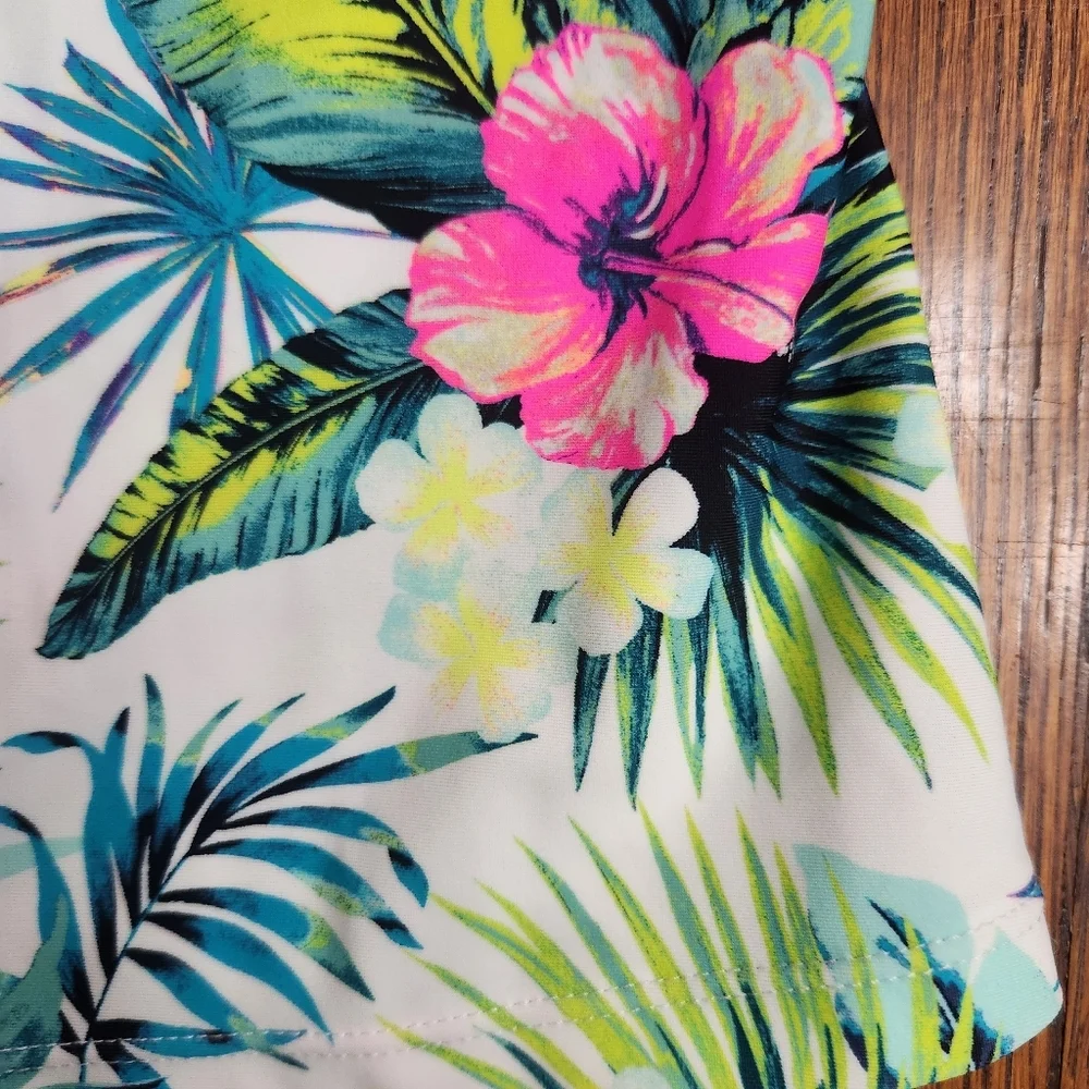 3/$25 Aizona jean Tankini swim top junior girls XXL hawaiian print cut out